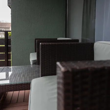 Schöne 008 Am Mit Wi-fi&netflix Apartment