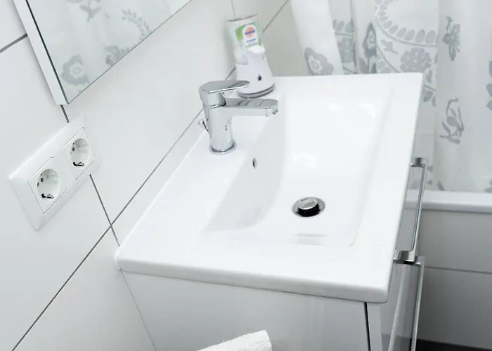 Schoene 008 Am Mit Wi-fi & Netflix * Bielefeld